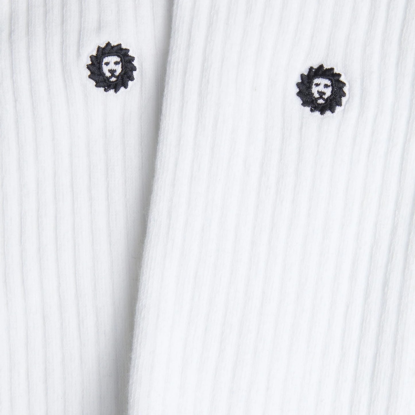 7 x Athletic Essentials Lion - Blanco